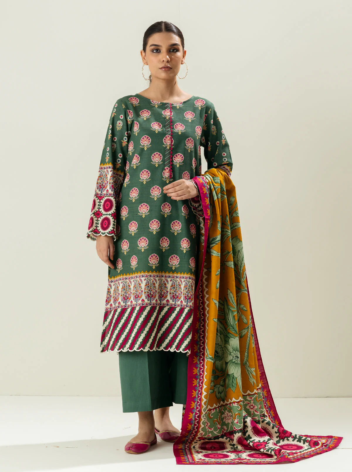 3 PIECE - PRINTED KHADDAR SUIT - ROYAL SUZANI - Image 3