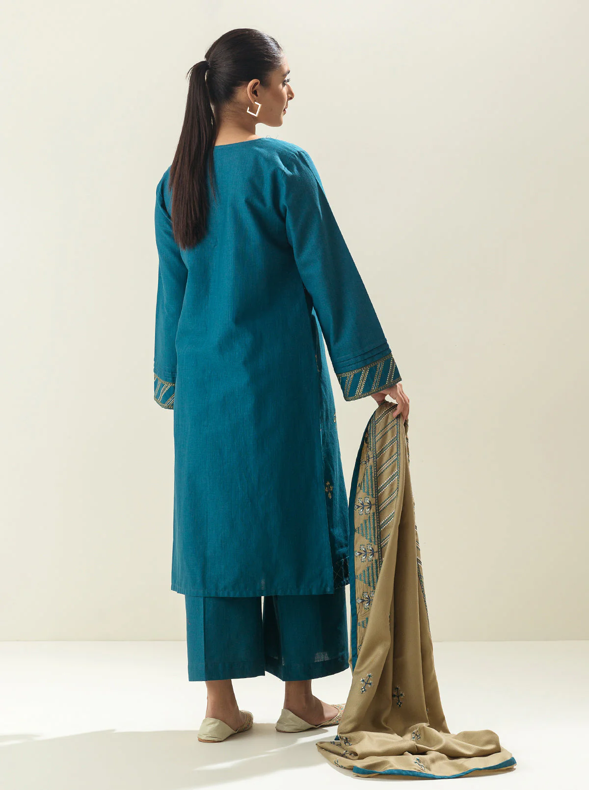 3 PIECE - EMBROIDERED KHADDAR SUIT WITH EMBROIDERED SHAWL - TEAL MANIA - Image 3