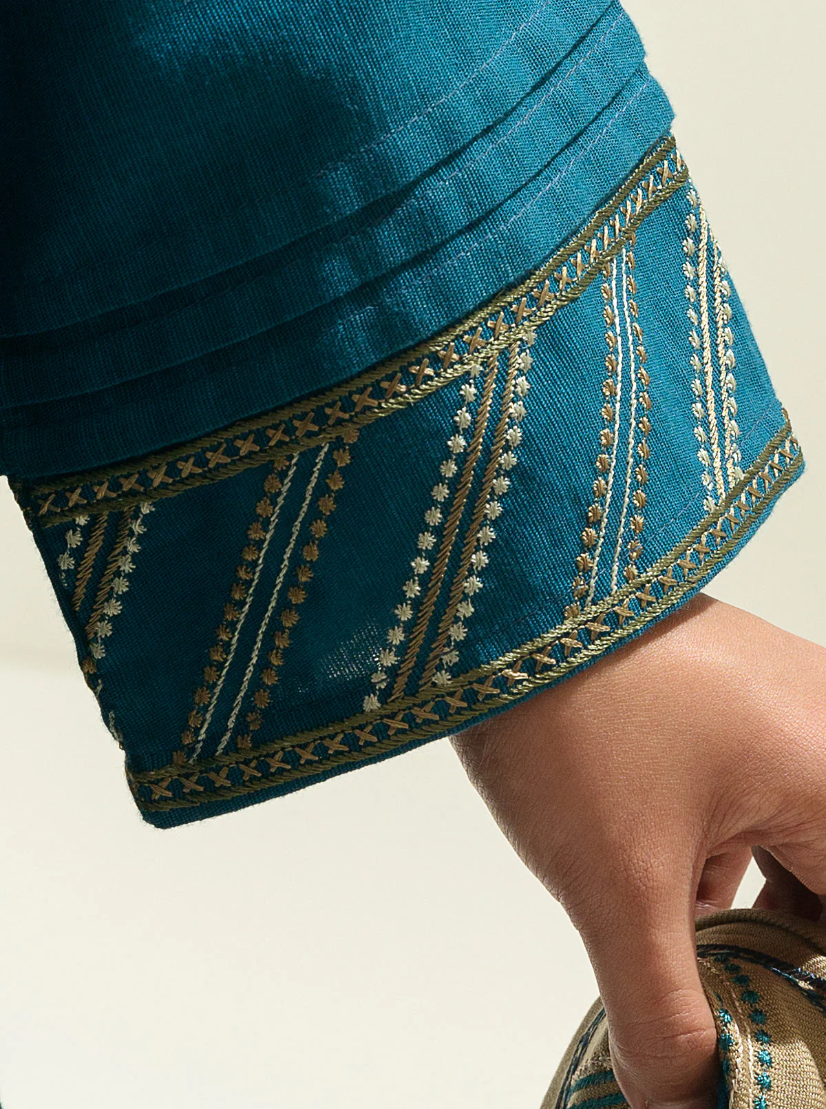 3 PIECE - EMBROIDERED KHADDAR SUIT WITH EMBROIDERED SHAWL - TEAL MANIA - Image 5