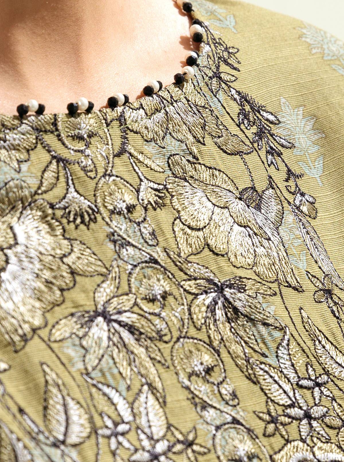 3 PIECE - EMBROIDERED  KHADDAR SUIT - DUSKY DREAM - Image 3