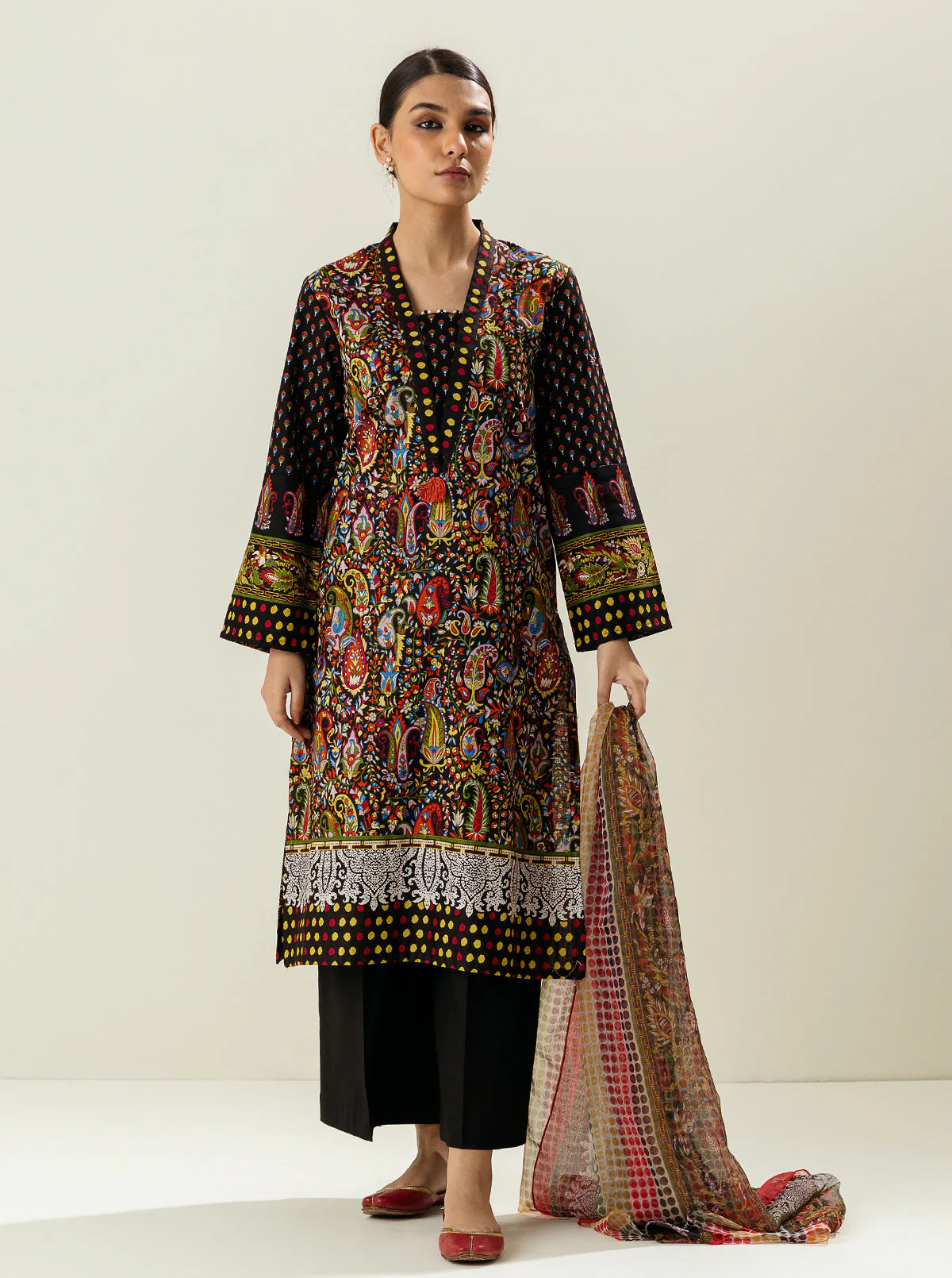 3 PIECE - PRINTED KHADDAR SUIT - DAHLIA - Image 2