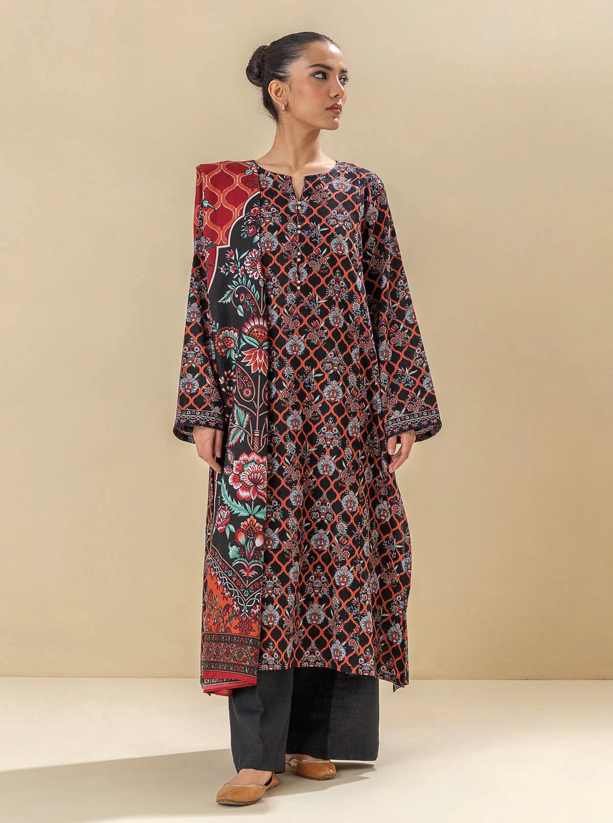 2 PIECE - PRINTED KHADDAR SUIT WITH HERRINGBONE SHAWL - EBONY SUNRISE - Image 2