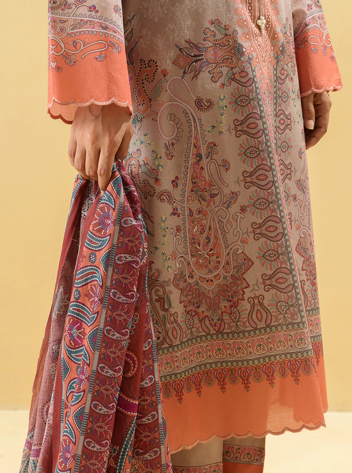 3 PIECE - PRINTED LAWN SUIT - CLASSIC PAISLEY - Image 3