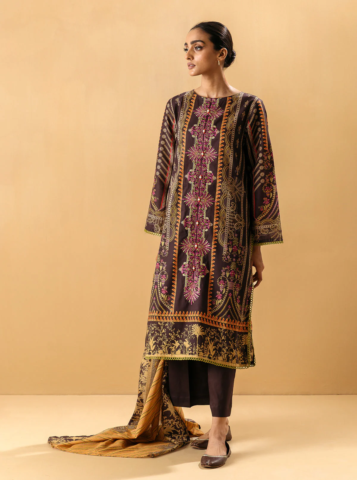 3 PIECE - EMBROIDERED LAWN SUIT - CLASSIC ETHNIC - Image 4