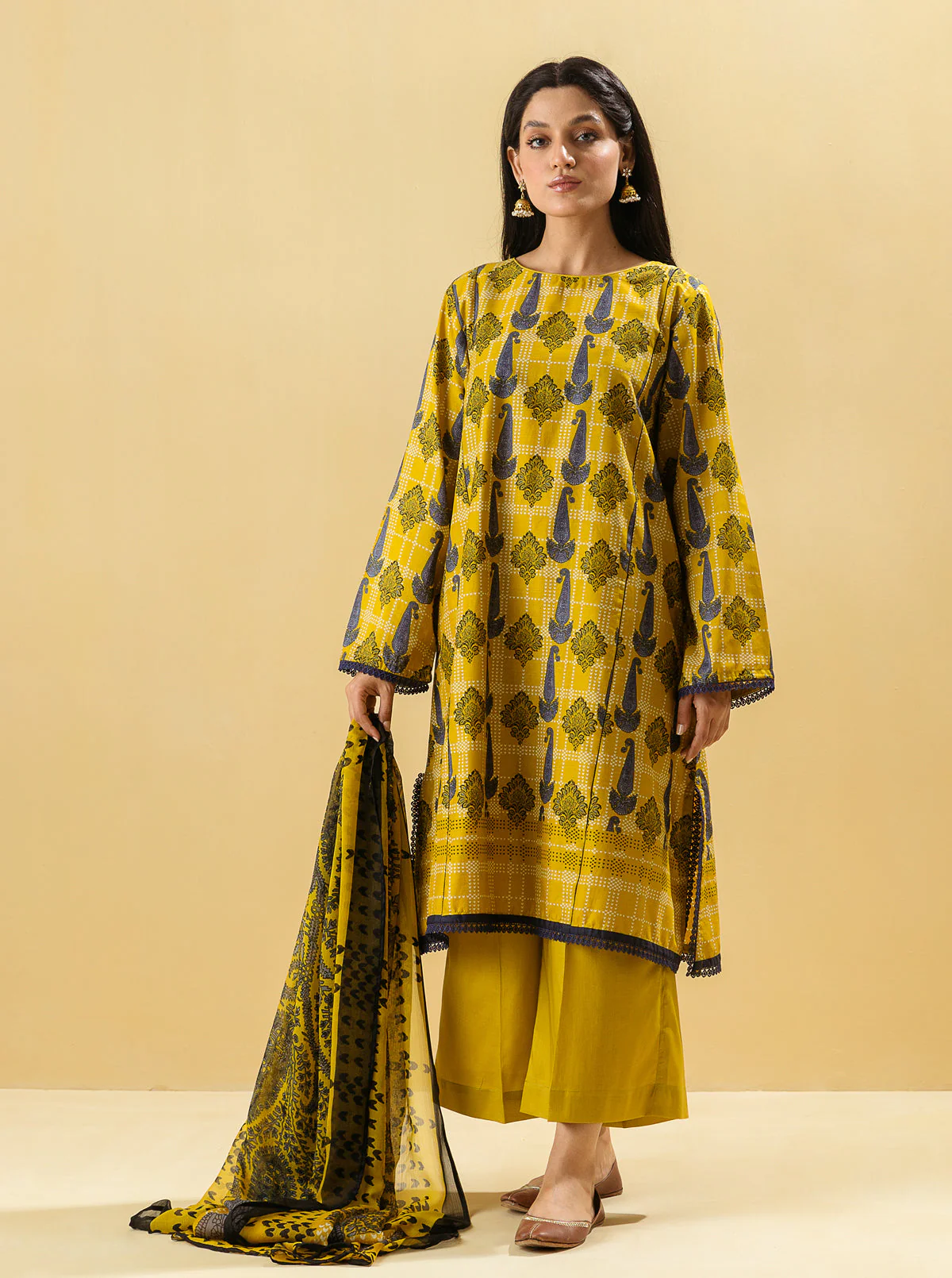 3 PIECE - PRINTED LAWN SUIT - GOLD EMPIRE - Image 4