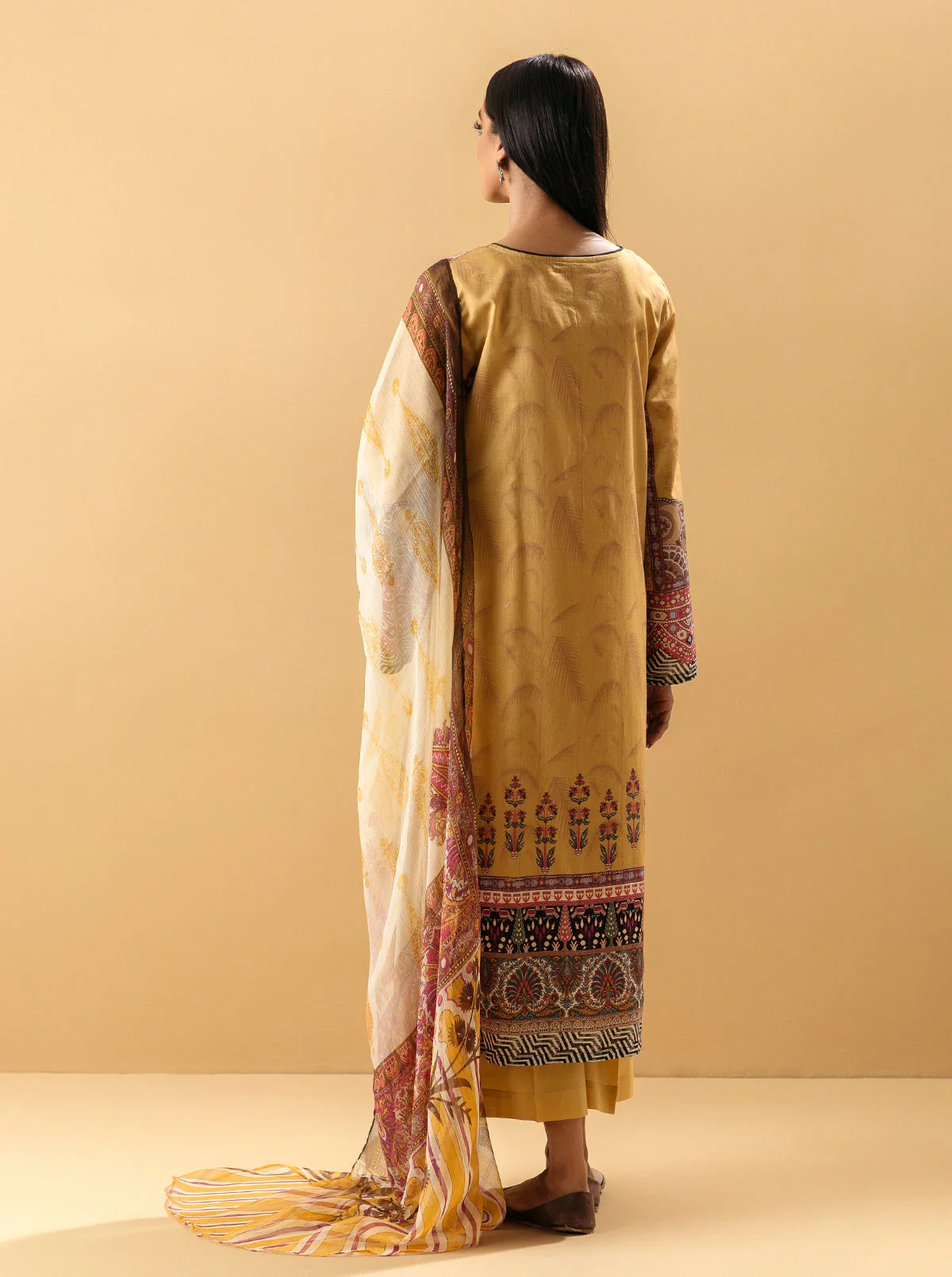 3 PIECE - PRINTED LAWN SUIT - YELLOW OCHRE - Image 5