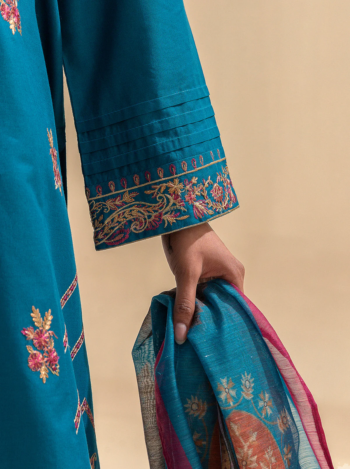 3 PIECE EMBROIDERED LAWN SUIT-OCEAN DEPTHS (UNSTITCHED) - Image 7