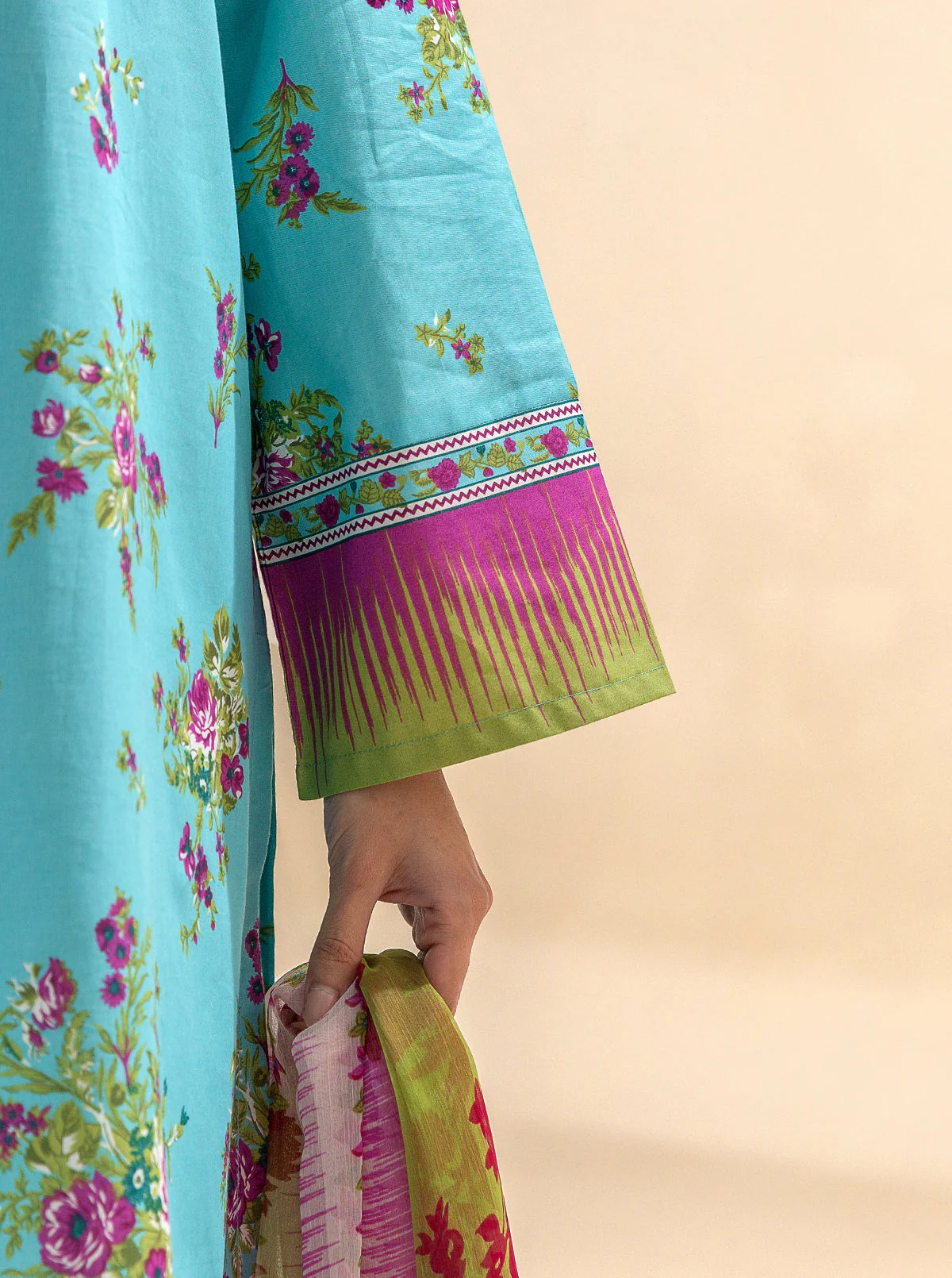 2 PIECE PRINTED LAWN SUIT-TENDER SKY (UNSTITCHED) - Image 6